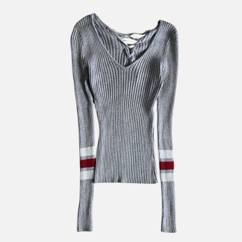 Hooked Up by IOT Gray V-Neck chunky Sweater with Red and White Stripes
